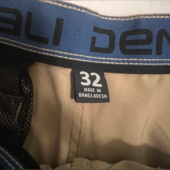 Denali Shorts Men's Size 32 Chino shorts Quick Dry Material Brown - Picture 3 of 5